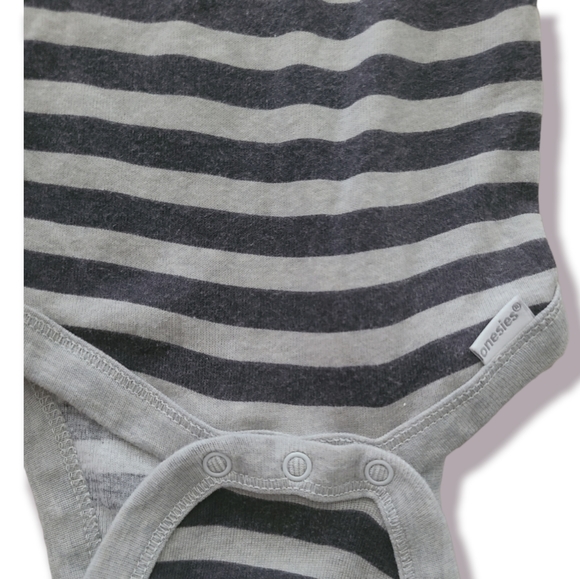 Infant Onesie Set - Picture 6 of 7